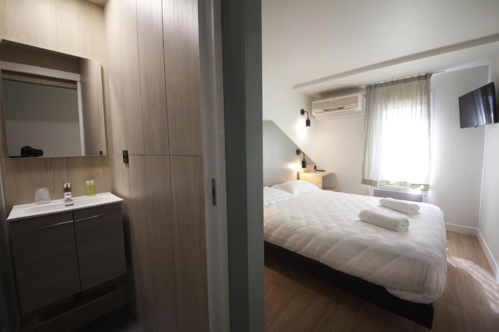 Brit Hotel Essentiel Arverne - Clermont-Ferrand Sud Aubière Eksteriør bilde